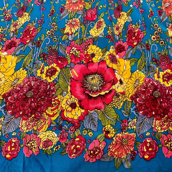 Colorful Women’s Halter Dress, NEVER WORN, Estimated Size Small - Picture 4 of 9